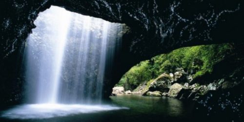 waterfall at Glow Worm Cave 