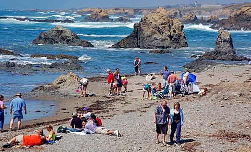 Glass Beach huge visitors