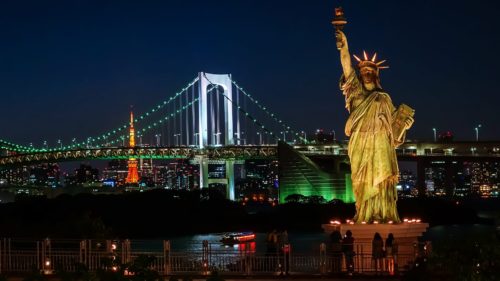 night view of statue of liberty