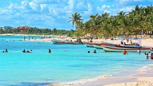 Playa Del Carmen with huge visitors