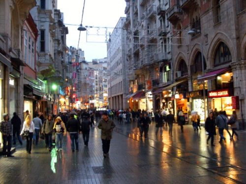 istiklal caddesi night life