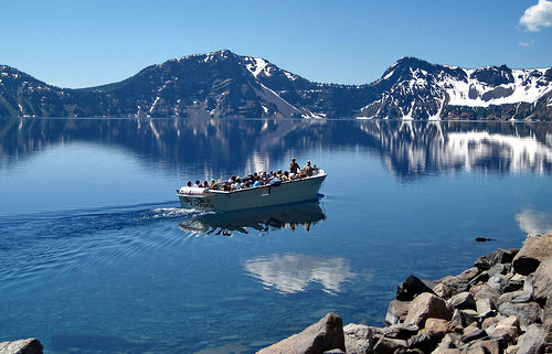 boating-at-crater-lake