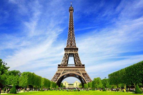 Eiffel tower must visited place in paris