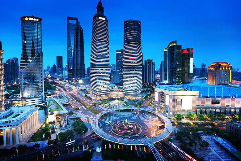 Best Attraction in Shanghai China - Gets Ready