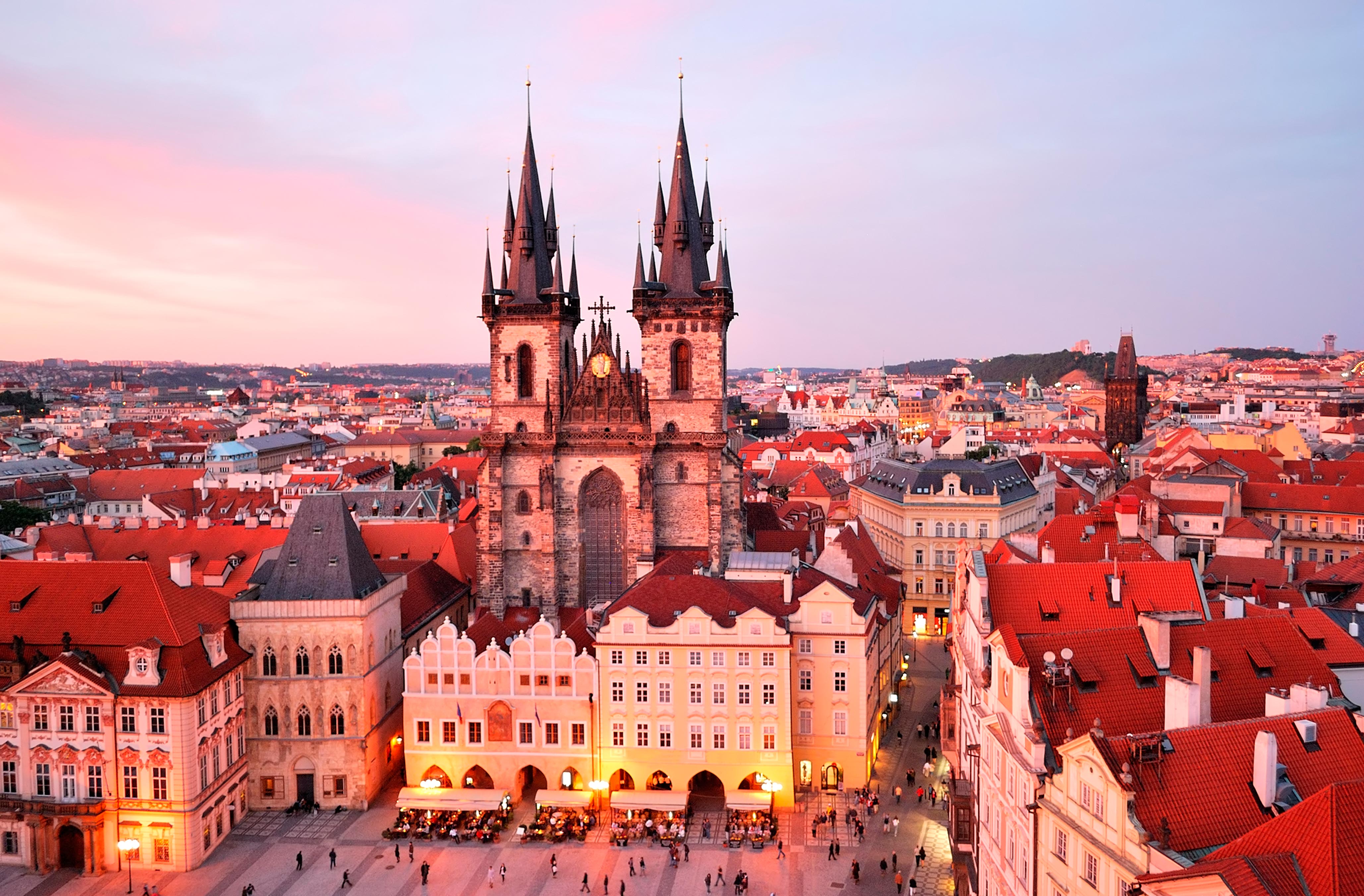 Prague City Most Popular Destination With Attractive Night Life Gets 