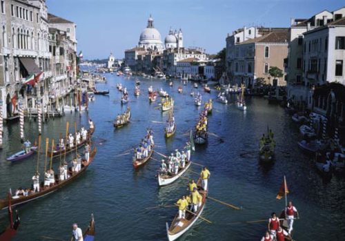 Grand canal italy activity