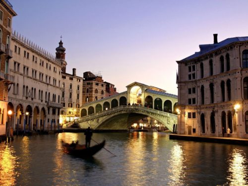 Rialto bridge grand canal italy