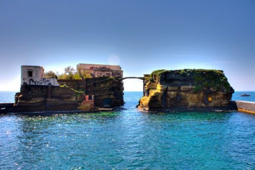 Two island of gaiola bridge